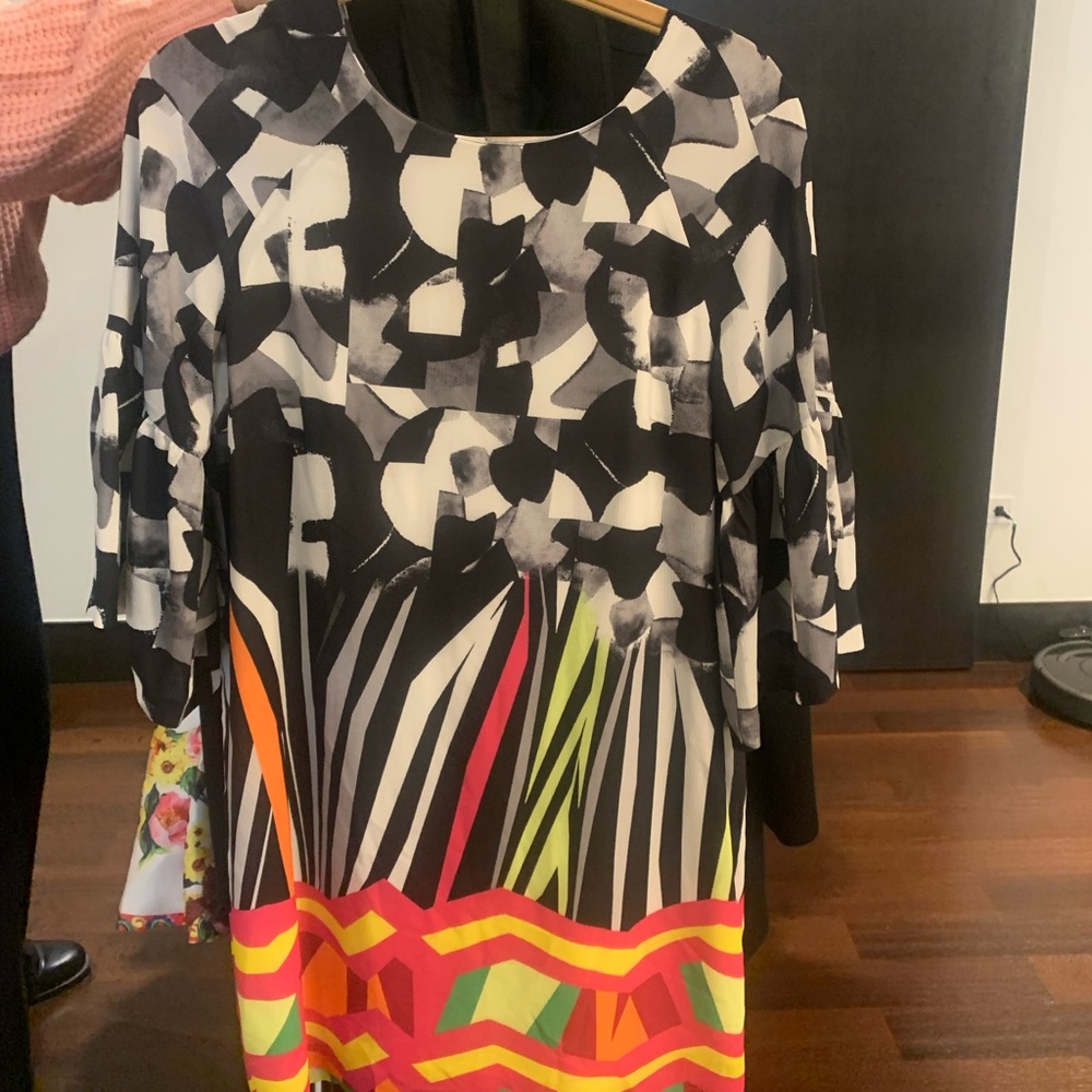 Brand new never worn. Sembol dress. Good for fancy events or just a night out.